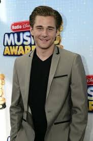 Aaron Benward